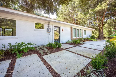 Exterior - 1210 Harbor Rd, Ocean Springs, MS 39564 photo 17 of 24