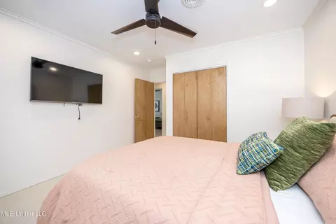Bedroom - 1210 Harbor Rd, Ocean Springs, MS 39564 photo 8 of 13