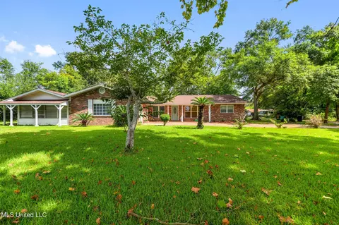 10463 Wade Ln, Gulfport, MS 39503