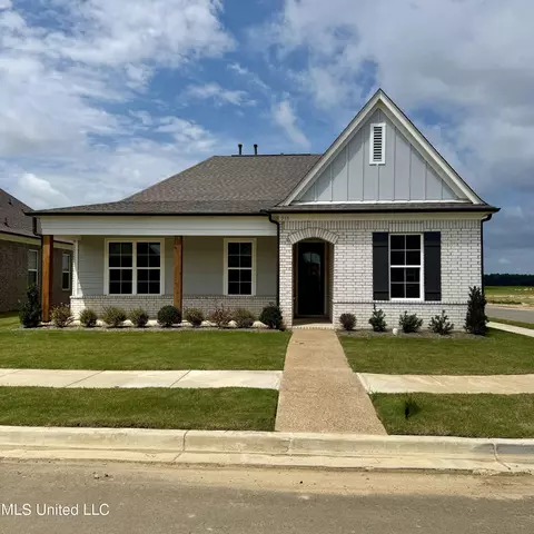 587 Sunflower St, Nesbit, MS 38651 photo 2