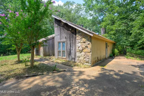 5685 Tchulahoma Rd, Southaven, MS 38671