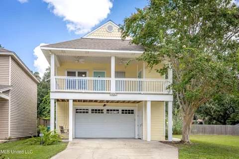 1457 Georgia Pl, Gulfport, MS 39507