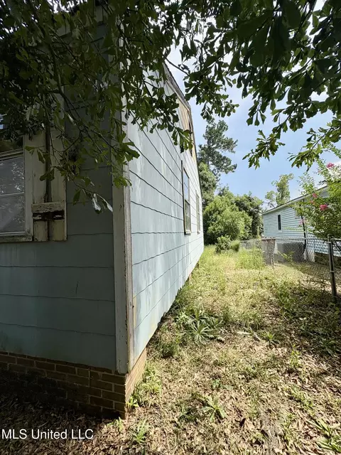 506 E 1st St, Natchez, MS 39120 photo 3