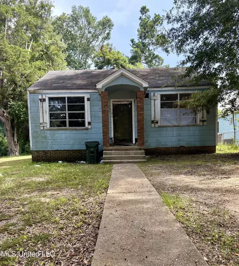 506 E 1st St, Natchez, MS 39120