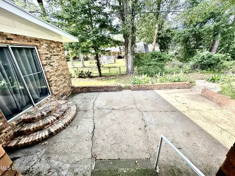 Exterior - 715 Ann St, Brookhaven, MS 39601 photo 5 of 7
