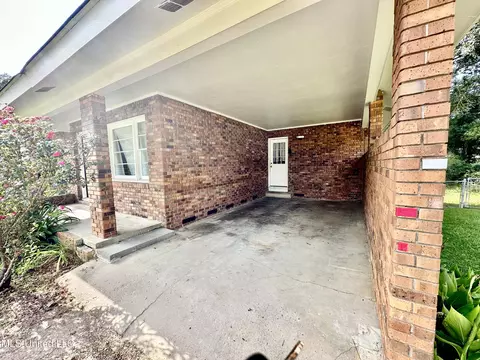 Exterior - 715 Ann St, Brookhaven, MS 39601 photo 4 of 7