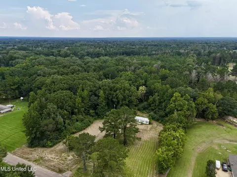 1462 Hickory Ln, Terry, MS 39170