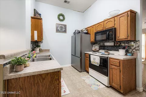 7316 W Pecan Meadow Dr, Olive Branch, MS 38654 photo 8