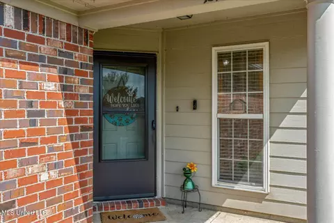 7316 W Pecan Meadow Dr, Olive Branch, MS 38654 photo 4