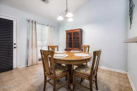 7316 W Pecan Meadow Dr, Olive Branch, MS 38654 photo 10