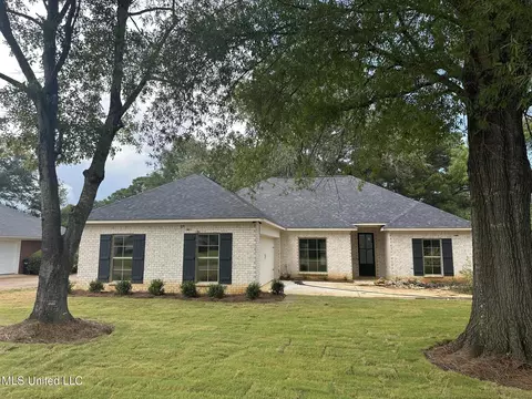 202 Deerfield Club Dr, Canton, MS 39046