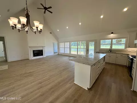 414 Audubon Woods, Canton, MS 39046 photo 4