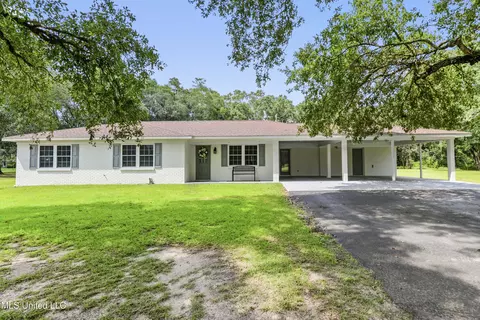 6709 Caraway Rd, Moss Point, MS 39562
