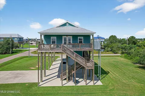 4040 Borneo St, Bay Saint Louis, MS 39520
