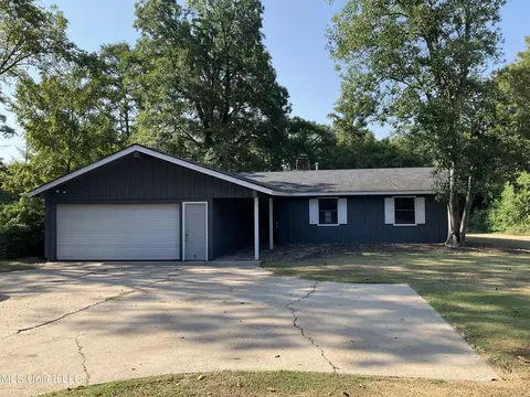 204 Cypress Dr, Indianola, MS 38751