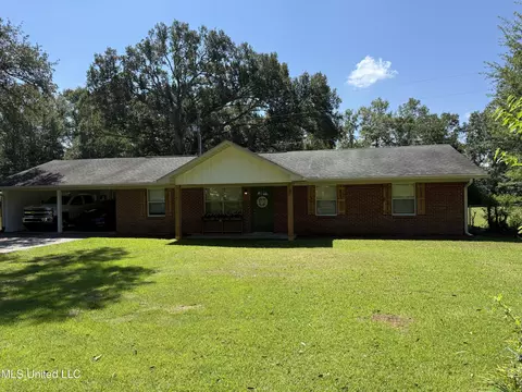 2400 Hardy Parker Rd, Moss Point, MS 39562