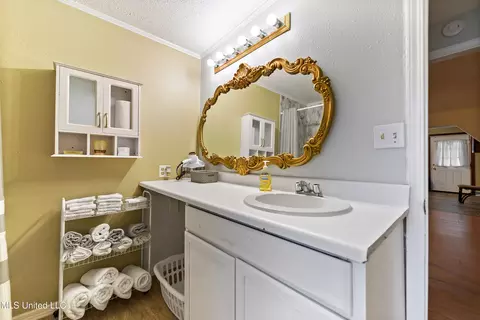 Bath - 207 Mccaughan Ave, Long Beach, MS 39560 photo 1 of 1