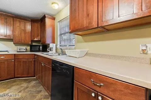 Kitchen - 207 Mccaughan Ave, Long Beach, MS 39560 photo 2 of 3
