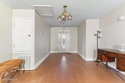 Entry Way - 207 Mccaughan Ave, Long Beach, MS 39560 photo 1 of 1