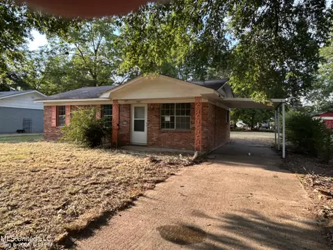 407 Birdsong St, Indianola, MS 38751