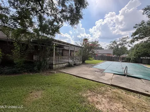 Exterior - 502 Urban Ln, Brookhaven, MS 39601 photo 2 of 4