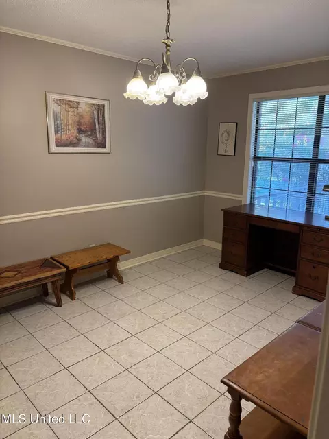 Dining - 502 Urban Ln, Brookhaven, MS 39601 photo 3 of 3
