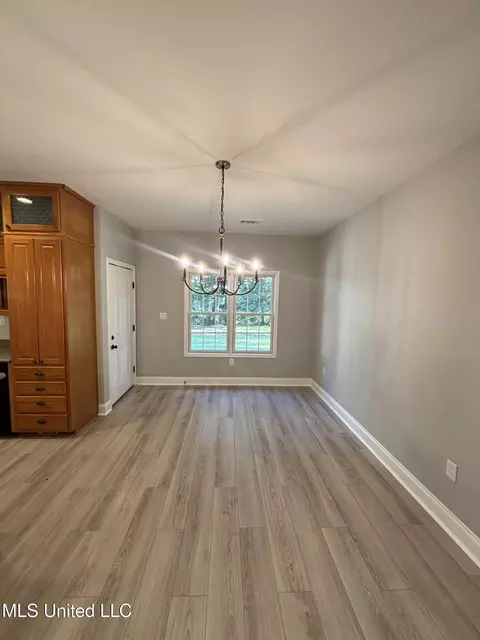 Dining - 283 Aaron Rd, Sarah, MS 38665 photo 1 of 1