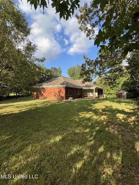 Exterior - 283 Aaron Rd, Sarah, MS 38665 photo 5 of 8