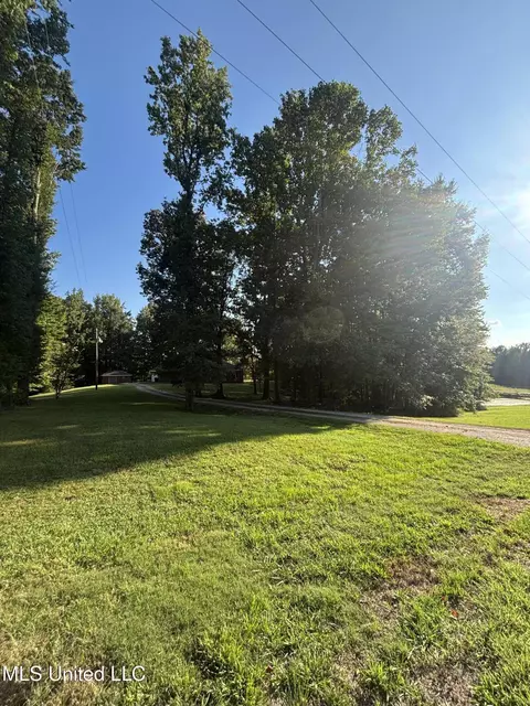 Exterior - 283 Aaron Rd, Sarah, MS 38665 photo 7 of 8