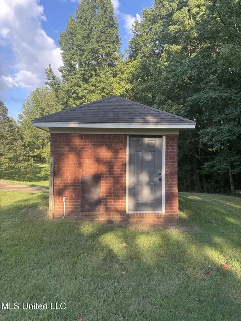 Exterior - 283 Aaron Rd, Sarah, MS 38665 photo 8 of 8