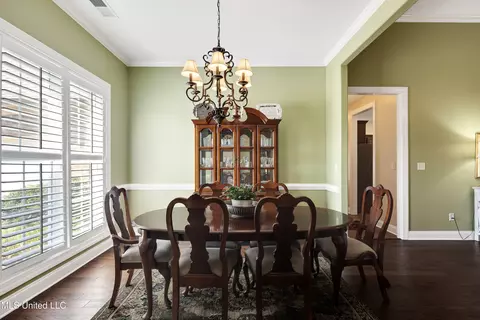 Dining - 1630 N Hillshire Dr, Hernando, MS 38632 photo 1 of 4