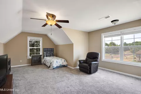Bedroom - 1630 N Hillshire Dr, Hernando, MS 38632 photo 5 of 5