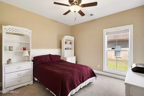Bedroom - 1630 N Hillshire Dr, Hernando, MS 38632 photo 3 of 5