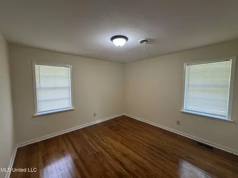 3158 Peterson Dr, Jackson, MS 39212 photo 9
