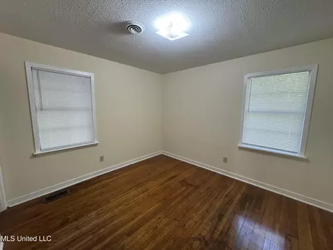 3158 Peterson Dr, Jackson, MS 39212 photo 12