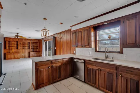 Kitchen - 1097 Van Norman Curv, Mccomb, MS 39648 photo 1 of 3