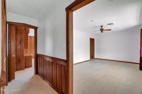 Entry Way - 1097 Van Norman Curv, Mccomb, MS 39648 photo 1 of 1