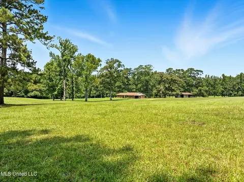 Exterior - 1097 Van Norman Curv, Mccomb, MS 39648 photo 6 of 18