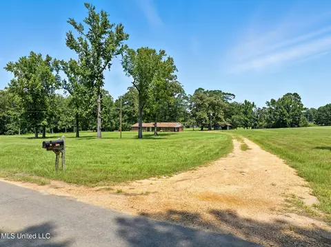 Exterior - 1097 Van Norman Curv, Mccomb, MS 39648 photo 7 of 18
