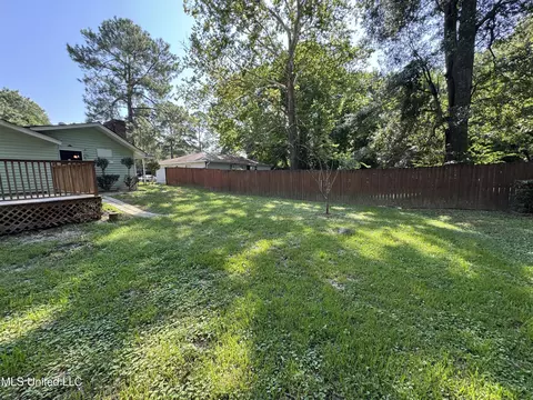 Exterior - 255 Camero Dr, Jackson, MS 39206 photo 2 of 4