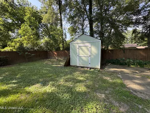 Exterior - 255 Camero Dr, Jackson, MS 39206 photo 3 of 4