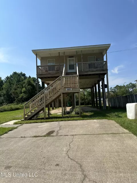 3091 First St, Bay Saint Louis, MS 39520