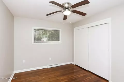 Bedroom - 811 Fairfax Cir, Jackson, MS 39211 photo 3 of 3