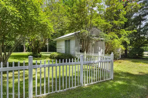 Exterior - 818 Cannon Ave, Bentonia, MS 39040 photo 23 of 34