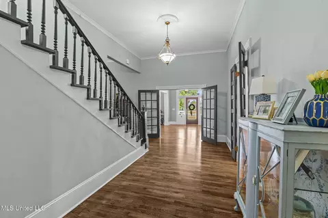 Entry Way - 818 Cannon Ave, Bentonia, MS 39040 photo 4 of 11