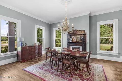Dining - 818 Cannon Ave, Bentonia, MS 39040 photo 1 of 6