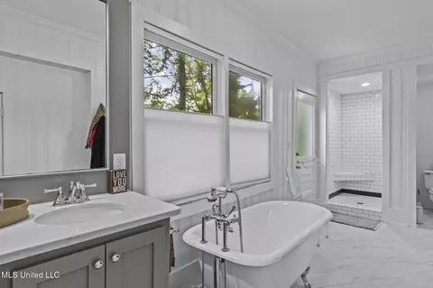 Bath - 818 Cannon Ave, Bentonia, MS 39040 photo 5 of 10