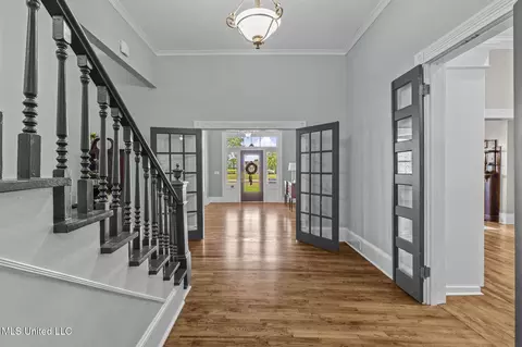 Entry Way - 818 Cannon Ave, Bentonia, MS 39040 photo 5 of 11