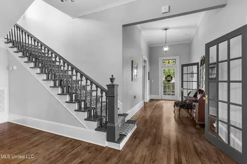 Entry Way - 818 Cannon Ave, Bentonia, MS 39040 photo 11 of 11