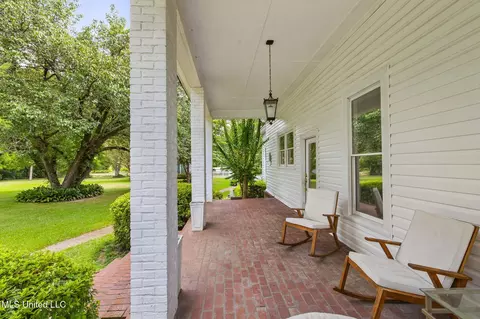 Exterior - 818 Cannon Ave, Bentonia, MS 39040 photo 13 of 34